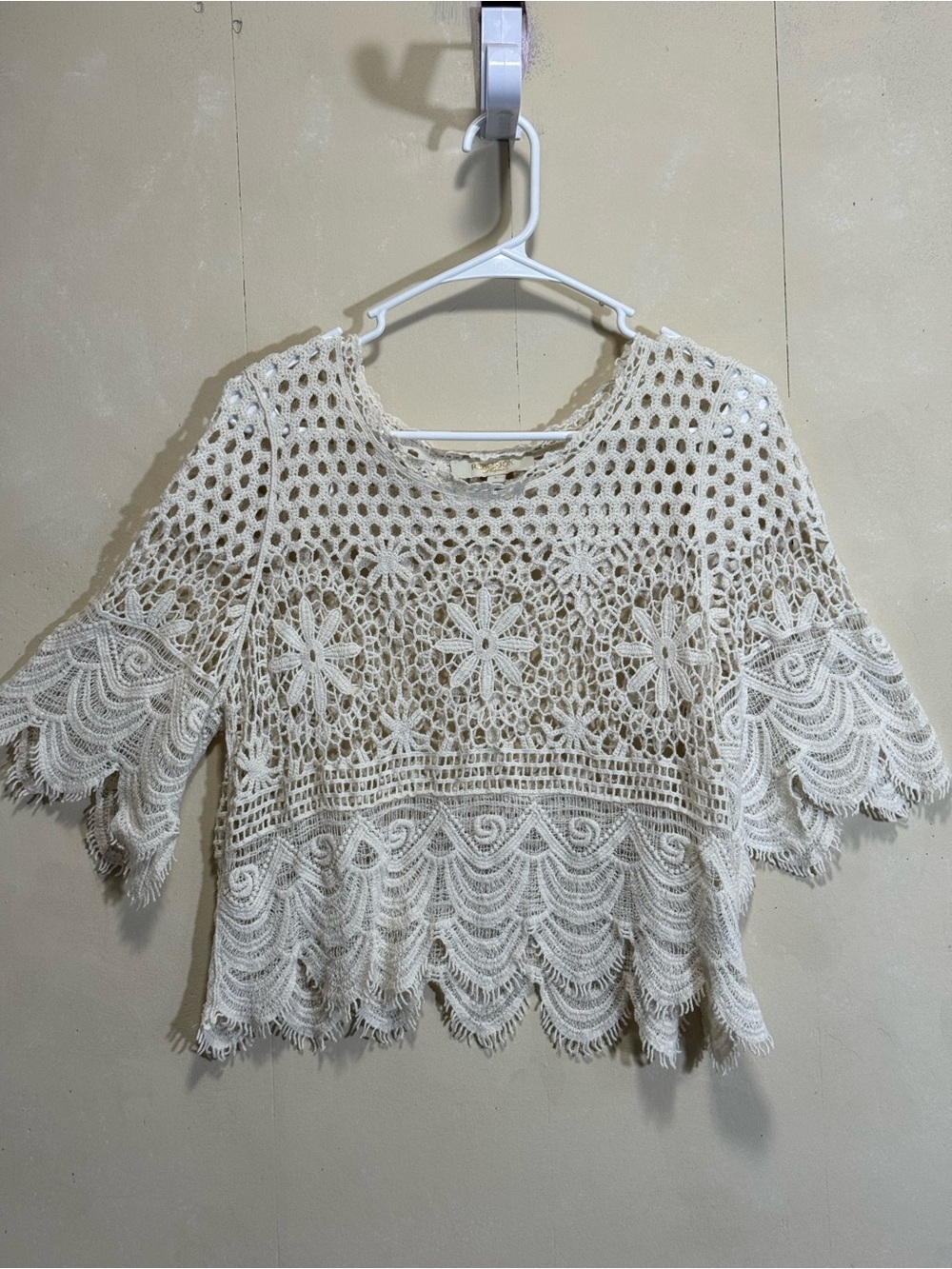 Rebellion Crochet Lace Crop Top - Cream women's Sz L